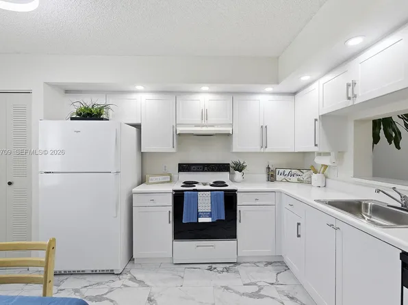 1200 SW 137th Ave APT 308E, Hollywood, FL 33027