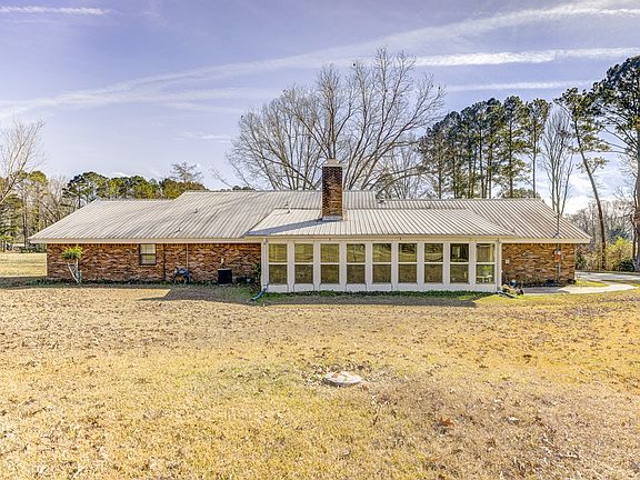 3rd image of 5 Rolling Hill Rd