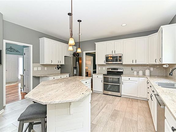 5th image of 668 Richland Way