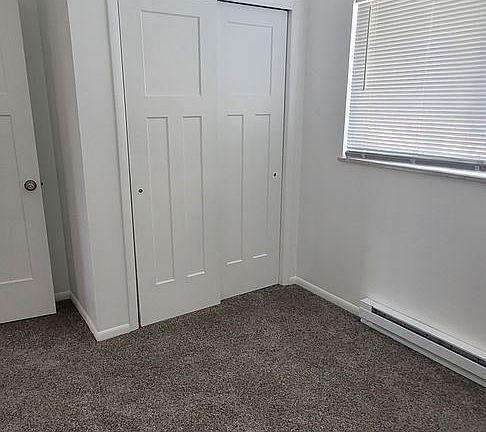 5th image of 1053 S Jackson St APT 5