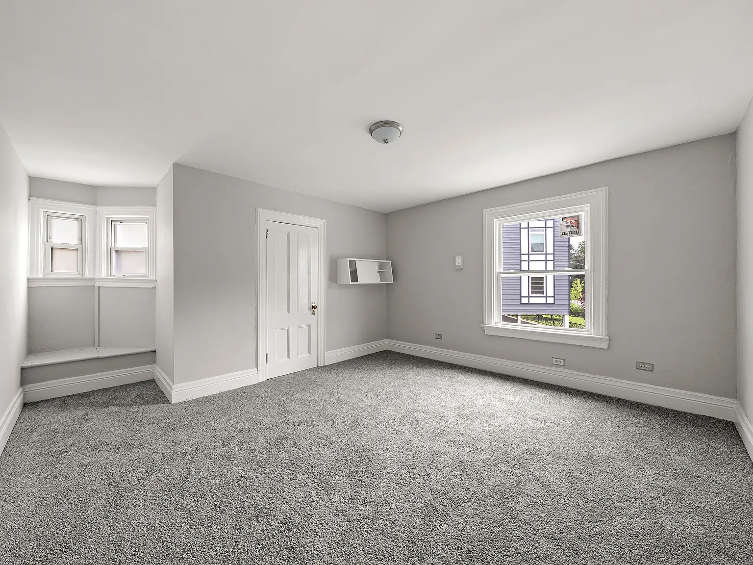 1 bed, 1000 sqft, $1,300 — Photo 2