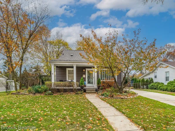 267 Highland Ave, Clawson, MI 48017
