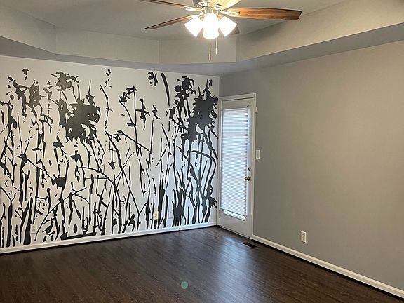 3rd image of 246 Grassmire Dr