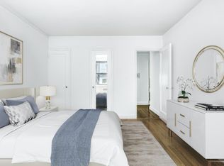 8 E 48th St APT 4, New York, NY 10017