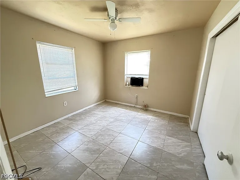 21155 Meehan Ave — Photo 6