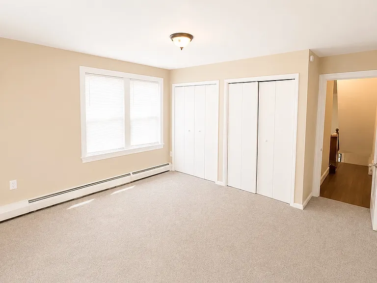 519 N Saint George St — Photo 18