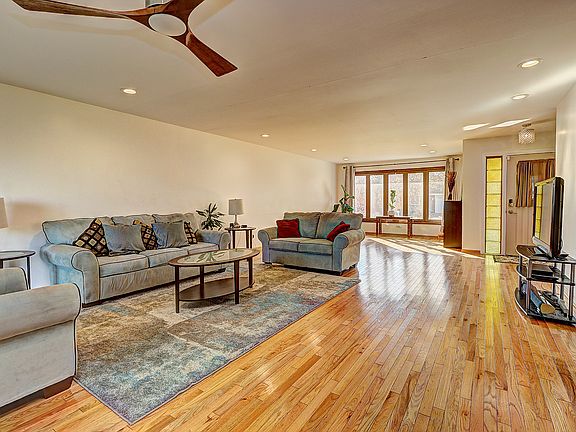 3rd image of 7614 Sequoia Ct