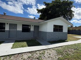 4120 SW 19th St