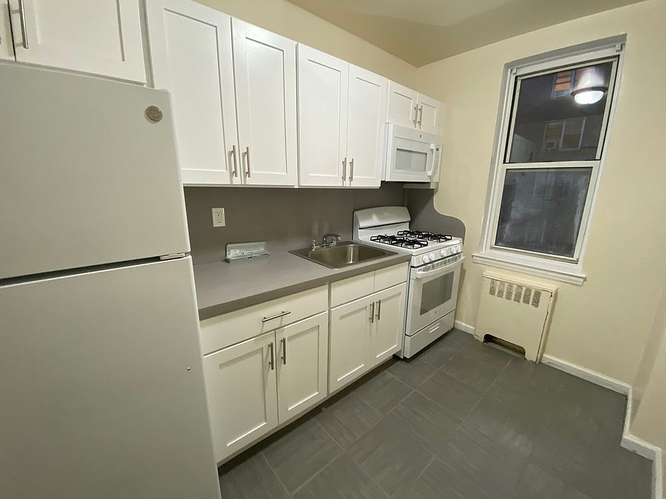 1st image of 143-11 Barclay Ave #22