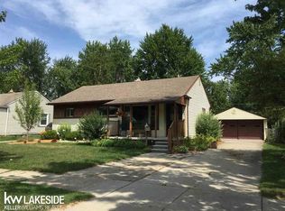 649 Chippewa St, Mount Clemens, MI 48043