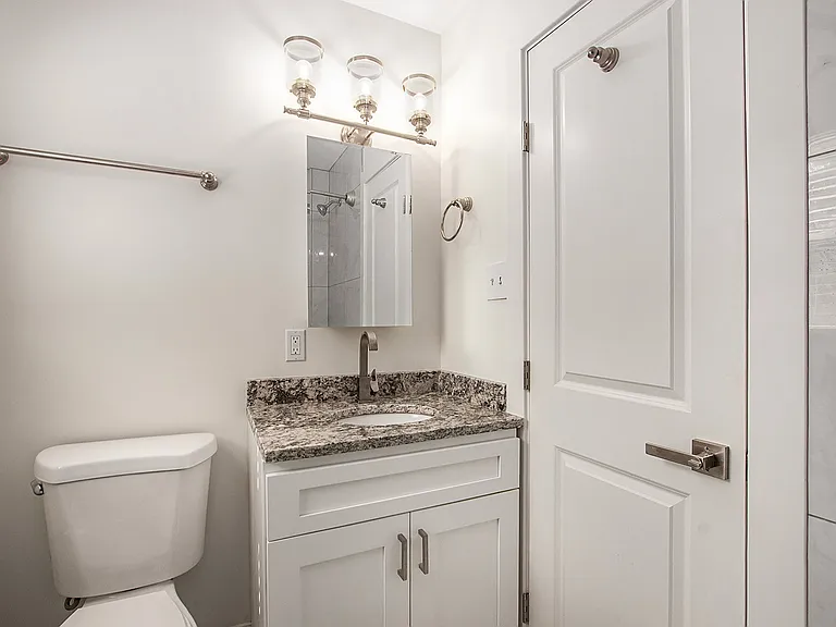 Baltimore Townhomes - 5028 — Photo 9
