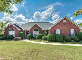 521 Heathmoor Dr, McDonough, GA 30252