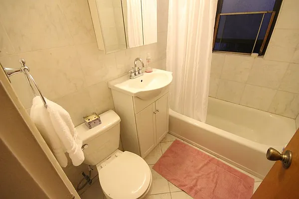 Rented by Dynamik Realty | media 19