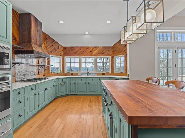 1016 Kew Vasseur Road, Fayston, VT 05660