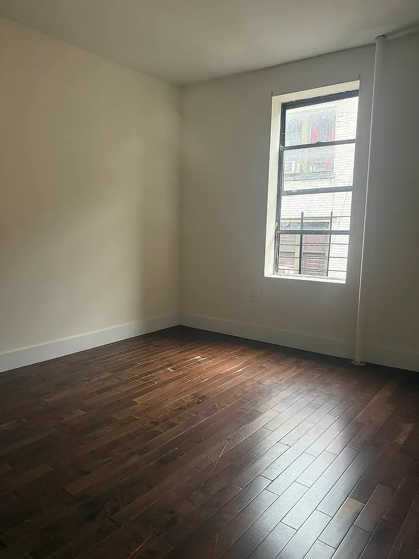 140 West 238th Street — Photo 4