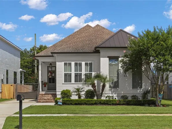908 Perrin Dr, Arabi, LA 70032