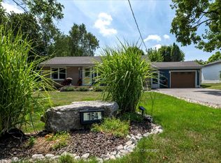 164 Avenue Rd, Newmarket, ON L3Y 1N4