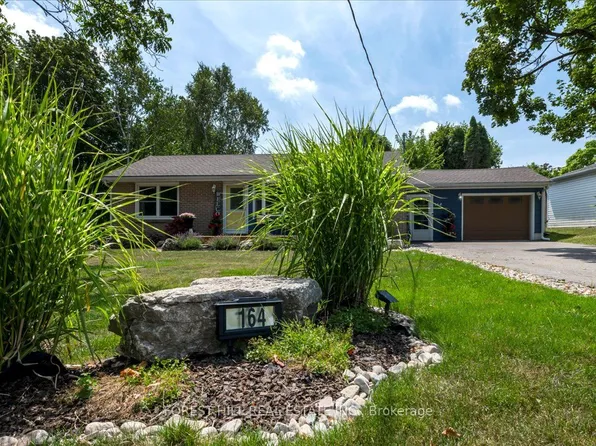 164 Avenue Rd, Newmarket, ON L3Y 1N4