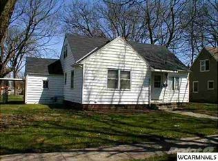 301 6th Ave SW, Wells, MN 56097