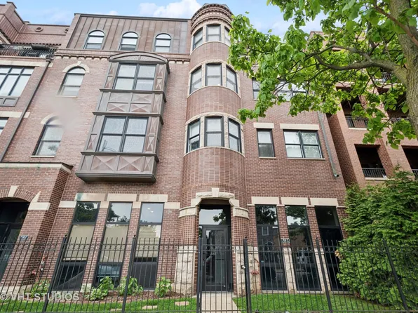 521 N Racine Ave APT 3, Chicago, IL 60642