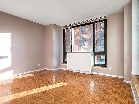 2nd image of 1 Irving Pl APT G15g