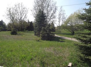 10555 Pickerel Lake Rd, Petoskey, MI 49770