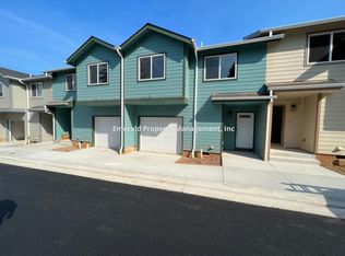 935 Arthur Ave, Cottage Grove, OR 97424