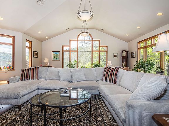 4th image of 269 Hortonia Road