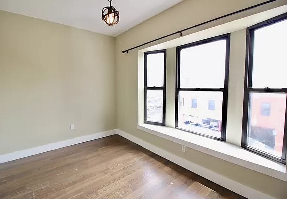 2nd image of 60 New York Ave APT 3