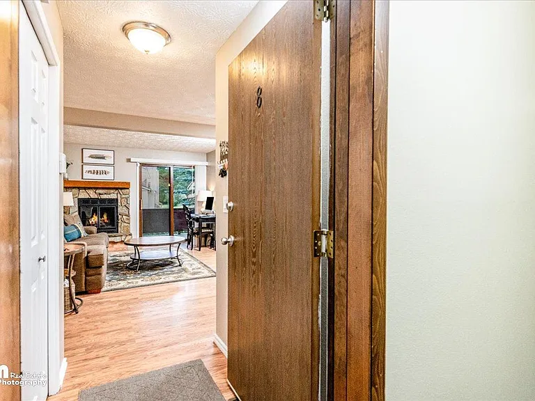 10250 Jamestown Dr #8 — Photo 2