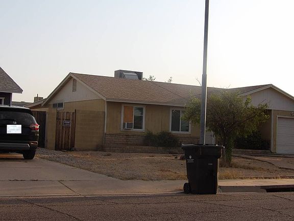 3rd image of 3340 W Grovers Ave