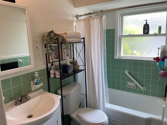 720 Louis Ave — Photo 9
