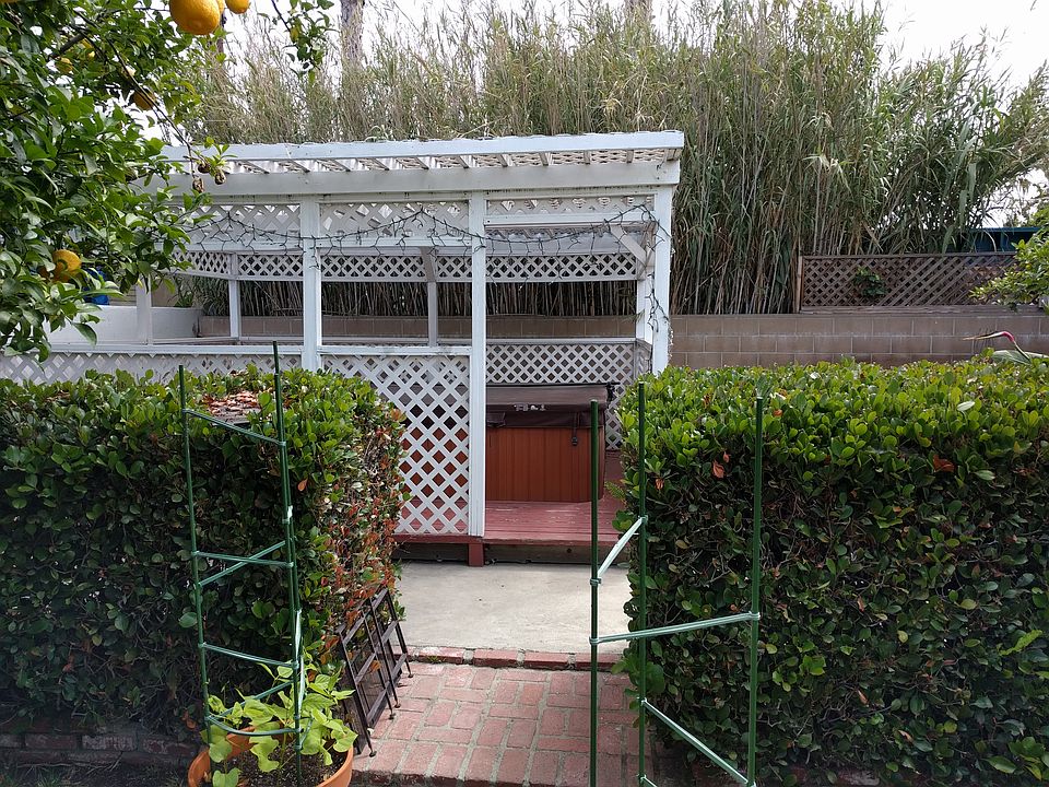 2nd image of 3942 Redwood Ave