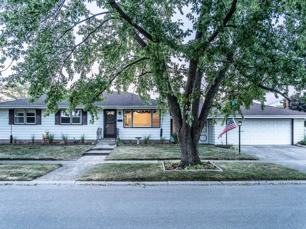 3325 42nd St, Highland, IN 46322