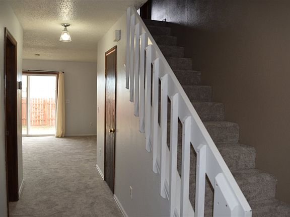 3rd image of 158 Roanoke Trl
