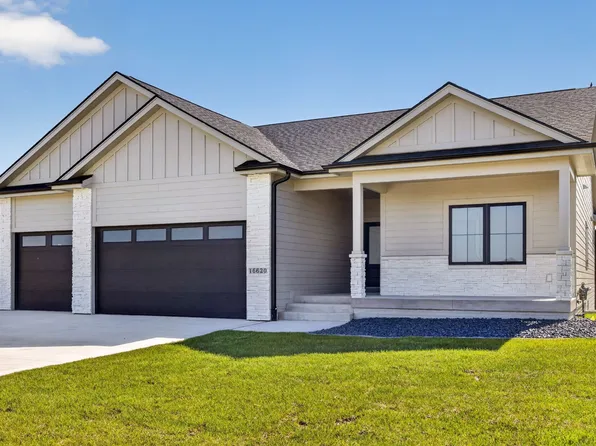 16620 Deerview Dr, Urbandale, IA 50323