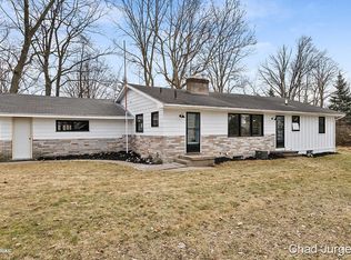 811 Kusterer Ave NW, Grand Rapids, MI 49534