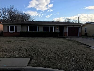 704 Greenway Dr, Hurst, TX, 76053