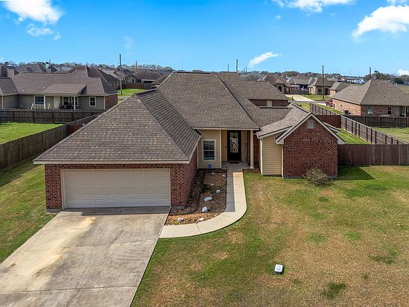 2nd image of 104 Maple St