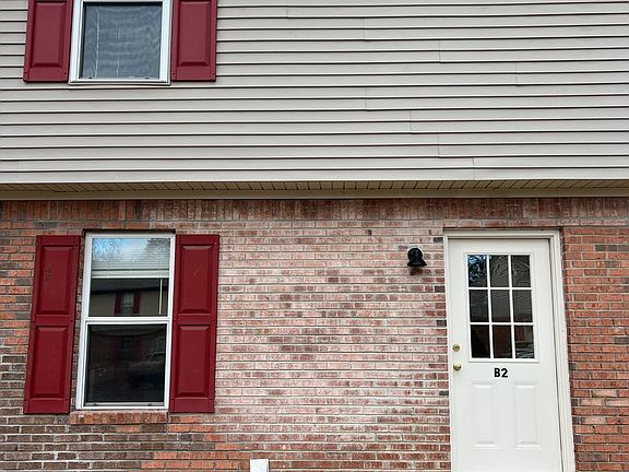 2nd image of 148 W Peach St #B2