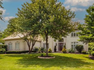 1180 Sir William Ln, Lake Forest, IL 60045