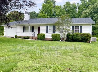 406 Rockcrest Dr, Greer, SC 29650