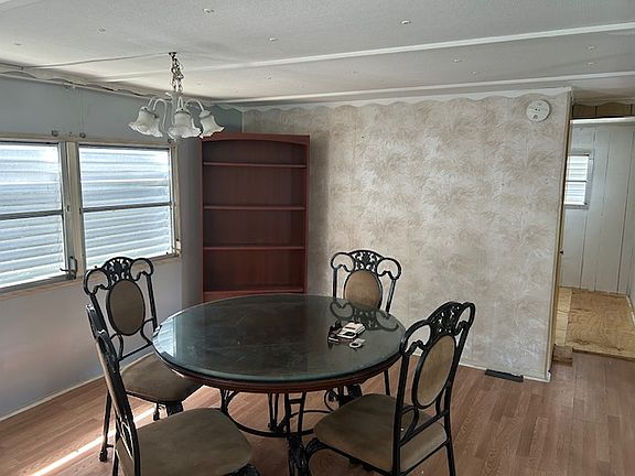 2nd image of 5016 Winged Foot Ave