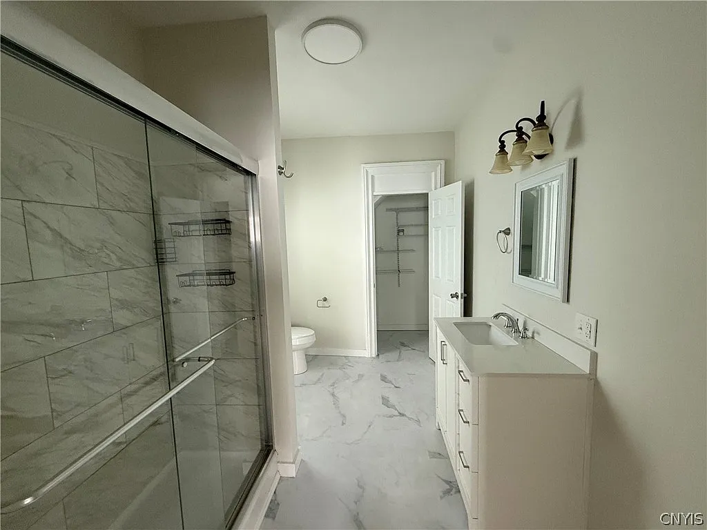 4 bed, 2.5 bath, 1635 sqft, $2,600 — Photo 4