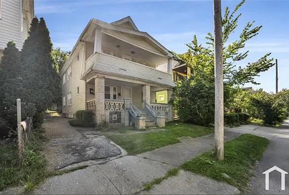 2 bed, 849 sqft, $1,127 — Photo 4