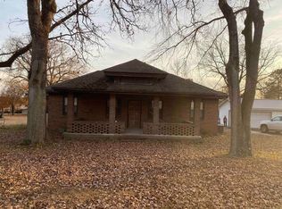 210 E 4th St, Dierks, AR 71833