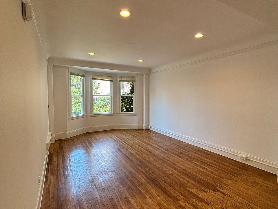 Living/bedroom