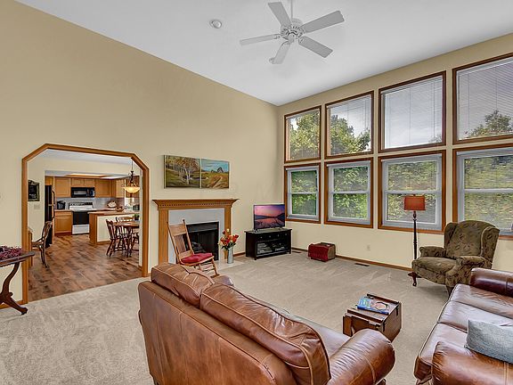 4th image of 9705 Crawford Dr NW