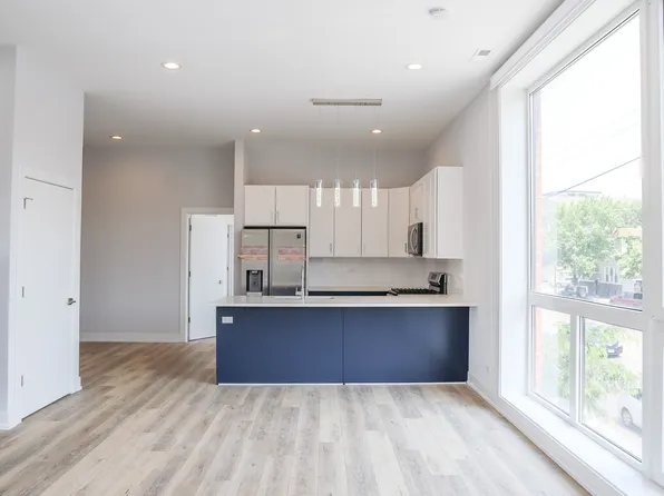 2402 W Carmen Ave #306, Chicago, IL 60625