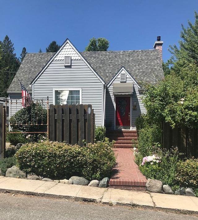 1st image of 221 Coburn St